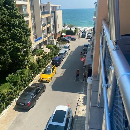 Dadi Oazis ラヴダ