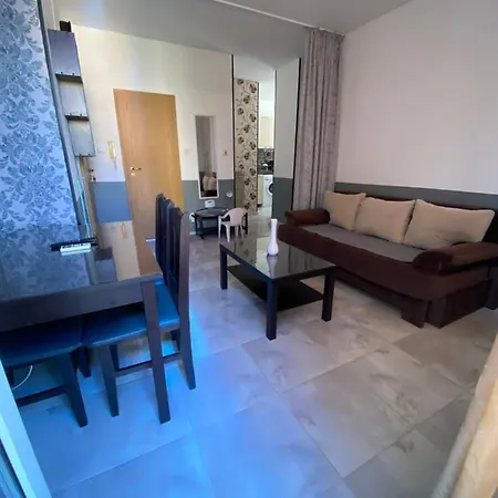 Dadi Oazis アパート *